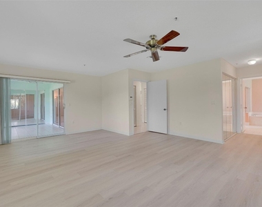 5876 Regal Glen Drive - Photo Thumbnail 28