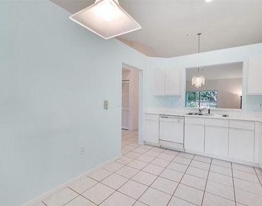 5876 Regal Glen Drive - Photo Thumbnail 10