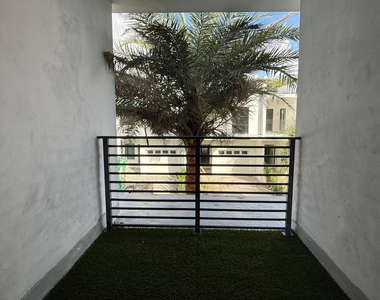2526 Pierce Street - Photo Thumbnail 4