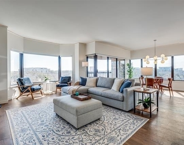 3030 Mckinney Avenue - Photo Thumbnail 2