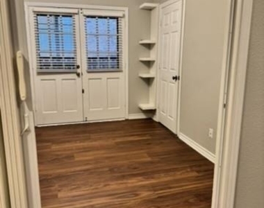 4347 Bellaire Drive S - Photo Thumbnail 9