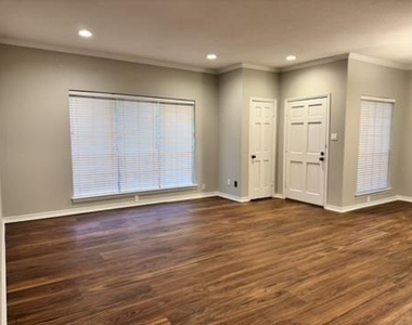 4347 Bellaire Drive S - Photo Thumbnail 5