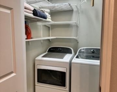 4347 Bellaire Drive S - Photo Thumbnail 10