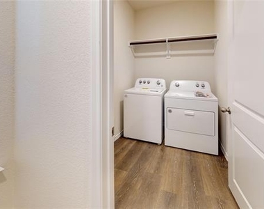 15133 Ace Drive - Photo Thumbnail 3
