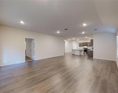 15133 Ace Drive - Photo Thumbnail 10