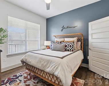 905 Kenilworth Avenue - Photo Thumbnail 46
