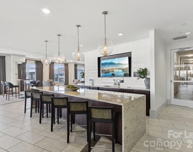 905 Kenilworth Avenue - Photo Thumbnail 4