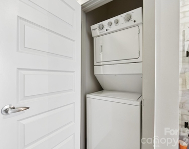 905 Kenilworth Avenue - Photo Thumbnail 38
