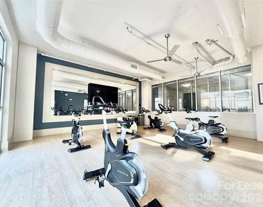 905 Kenilworth Avenue - Photo Thumbnail 16