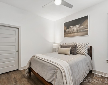 905 Kenilworth Avenue - Photo Thumbnail 34