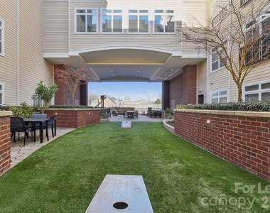 905 Kenilworth Avenue - Photo Thumbnail 12