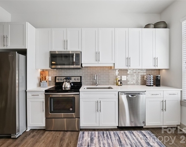 905 Kenilworth Avenue - Photo Thumbnail 42
