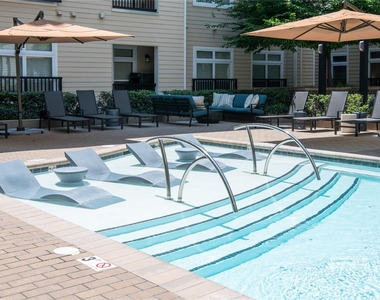 905 Kenilworth Avenue - Photo Thumbnail 23