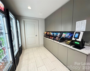 905 Kenilworth Avenue - Photo Thumbnail 20