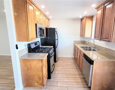 15351 Orange Avenue - Photo Thumbnail 1
