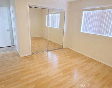 15351 Orange Avenue - Photo Thumbnail 12