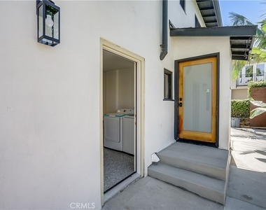 122 Belmont - Photo Thumbnail 3