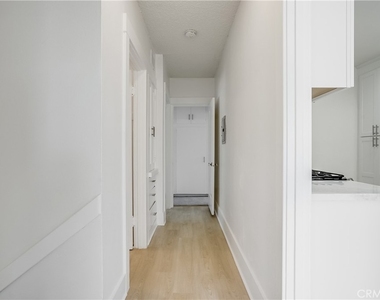 122 Belmont - Photo Thumbnail 14