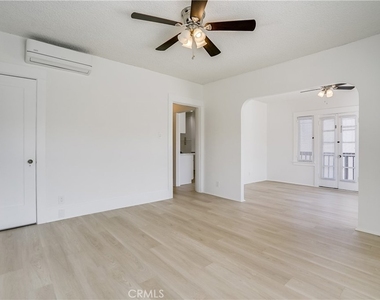 122 Belmont - Photo Thumbnail 9