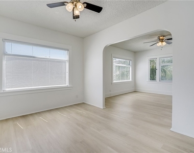 122 Belmont - Photo Thumbnail 11