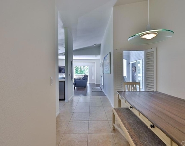 828 D Avenue - Photo Thumbnail 23