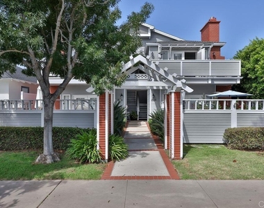 828 D Avenue - Photo Thumbnail 39