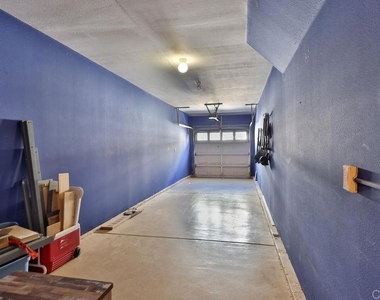828 D Avenue - Photo Thumbnail 4