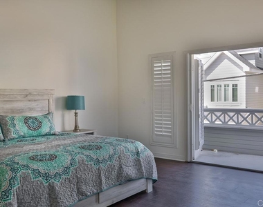 828 D Avenue - Photo Thumbnail 11
