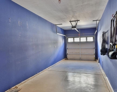 828 D Avenue - Photo Thumbnail 3