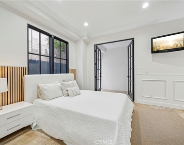 312 Carnation Avenue - Photo Thumbnail 24