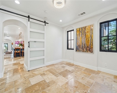 312 Carnation Avenue - Photo Thumbnail 11