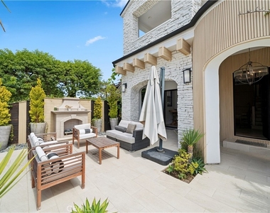 312 Carnation Avenue - Photo Thumbnail 1