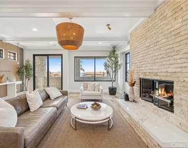 312 Carnation Avenue - Photo Thumbnail 5