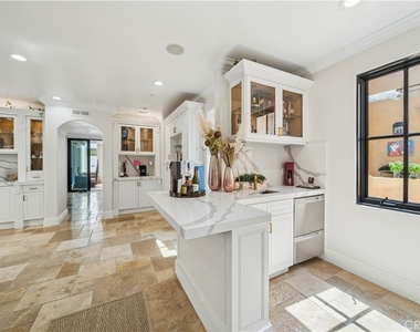 312 Carnation Avenue - Photo Thumbnail 10