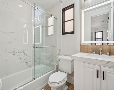 312 Carnation Avenue - Photo Thumbnail 12