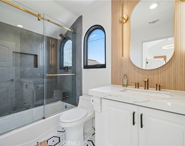 312 Carnation Avenue - Photo Thumbnail 22