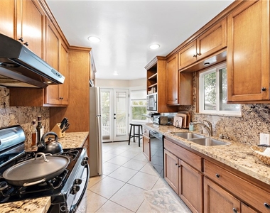 1466 Randall Way - Photo Thumbnail 21