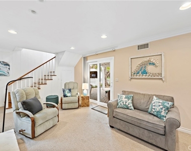 1466 Randall Way - Photo Thumbnail 6