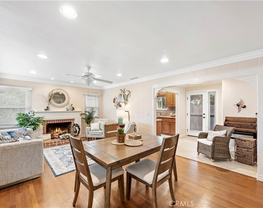 1466 Randall Way - Photo Thumbnail 7