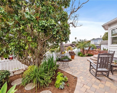 1466 Randall Way - Photo Thumbnail 12