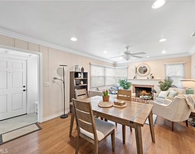 1466 Randall Way - Photo Thumbnail 8