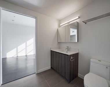 5800 Harold Way - Photo Thumbnail 17