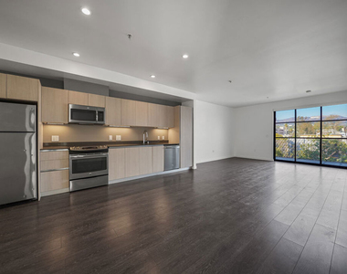 5800 Harold Way - Photo Thumbnail 1
