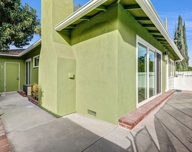 5254 Canoga Avenue - Photo Thumbnail 18