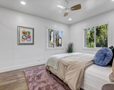5254 Canoga Avenue - Photo Thumbnail 14