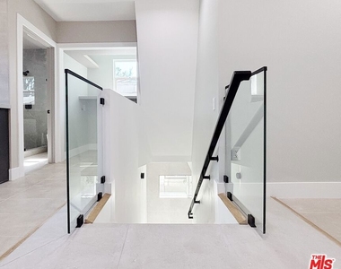 713 Devirian Place - Photo Thumbnail 7
