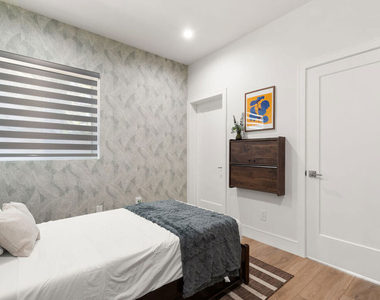 1341 N Mariposa Avenue - Photo Thumbnail 9