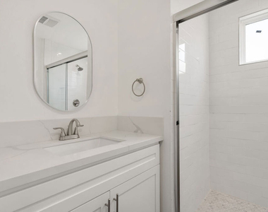 1341 N Mariposa Avenue - Photo Thumbnail 50