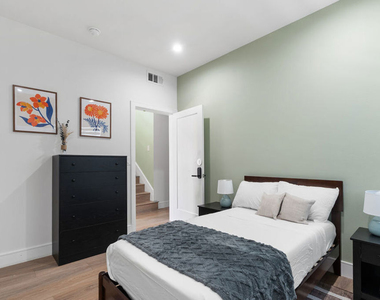 1341 N Mariposa Avenue - Photo Thumbnail 10