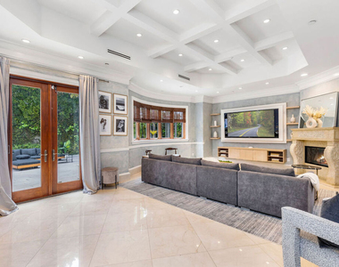 2229 Summitridge Drive - Photo Thumbnail 11